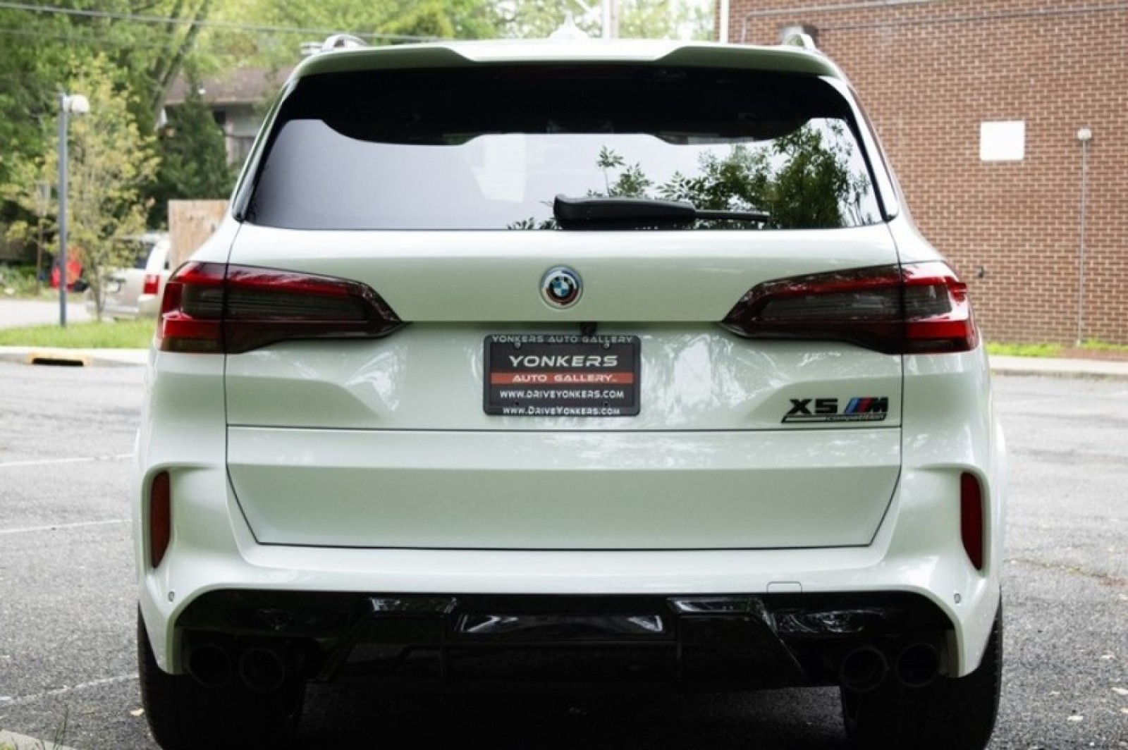 Vehicle image 12 of 76