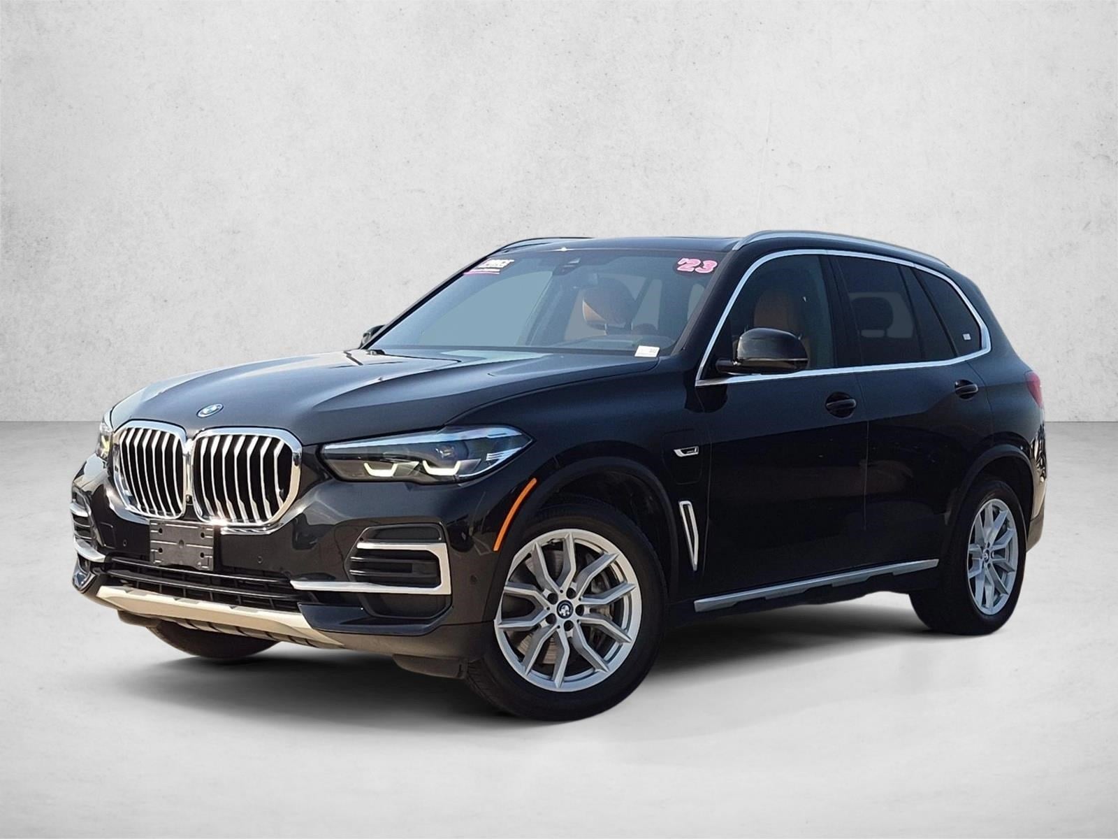 2023 BMW X5 xDrive45e Image 1 of 27