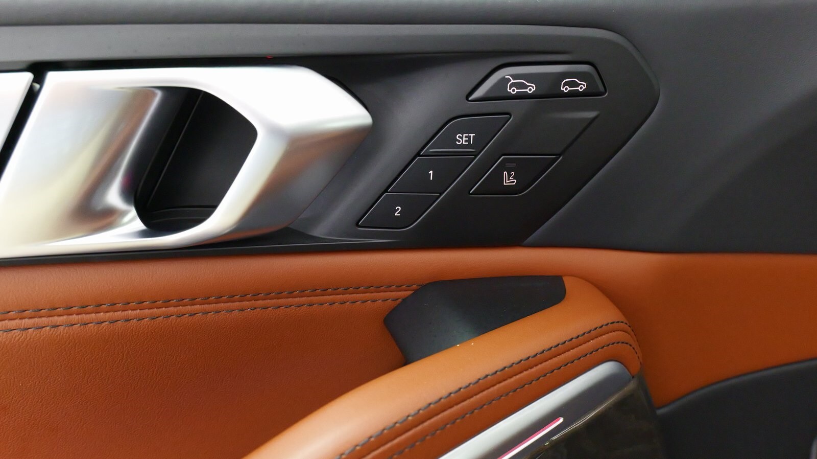 Vehicle image 66 of 86