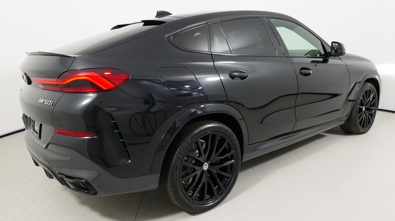 Vehicle image 18 of 86