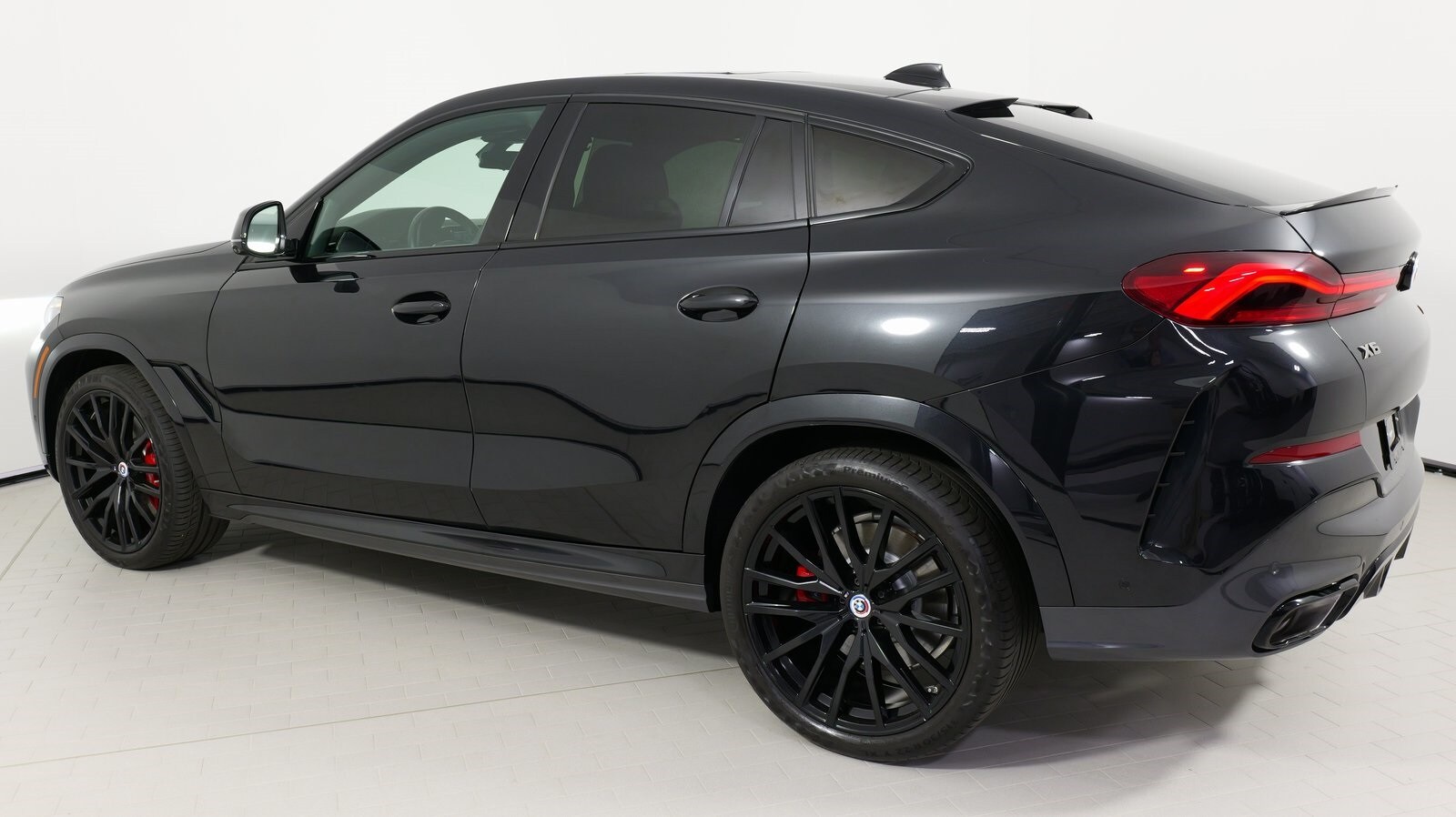 Vehicle image 24 of 86