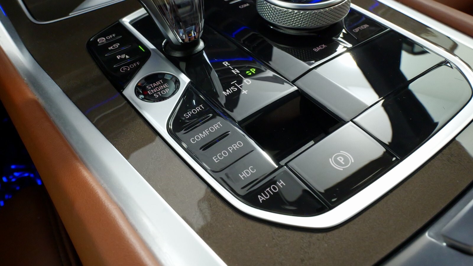 Vehicle image 79 of 86