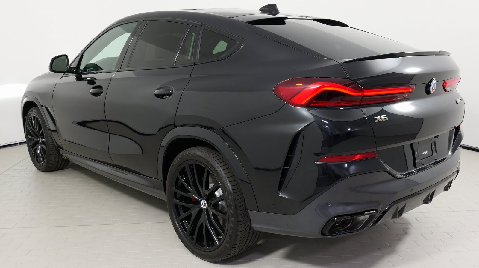 Vehicle image 27 of 86