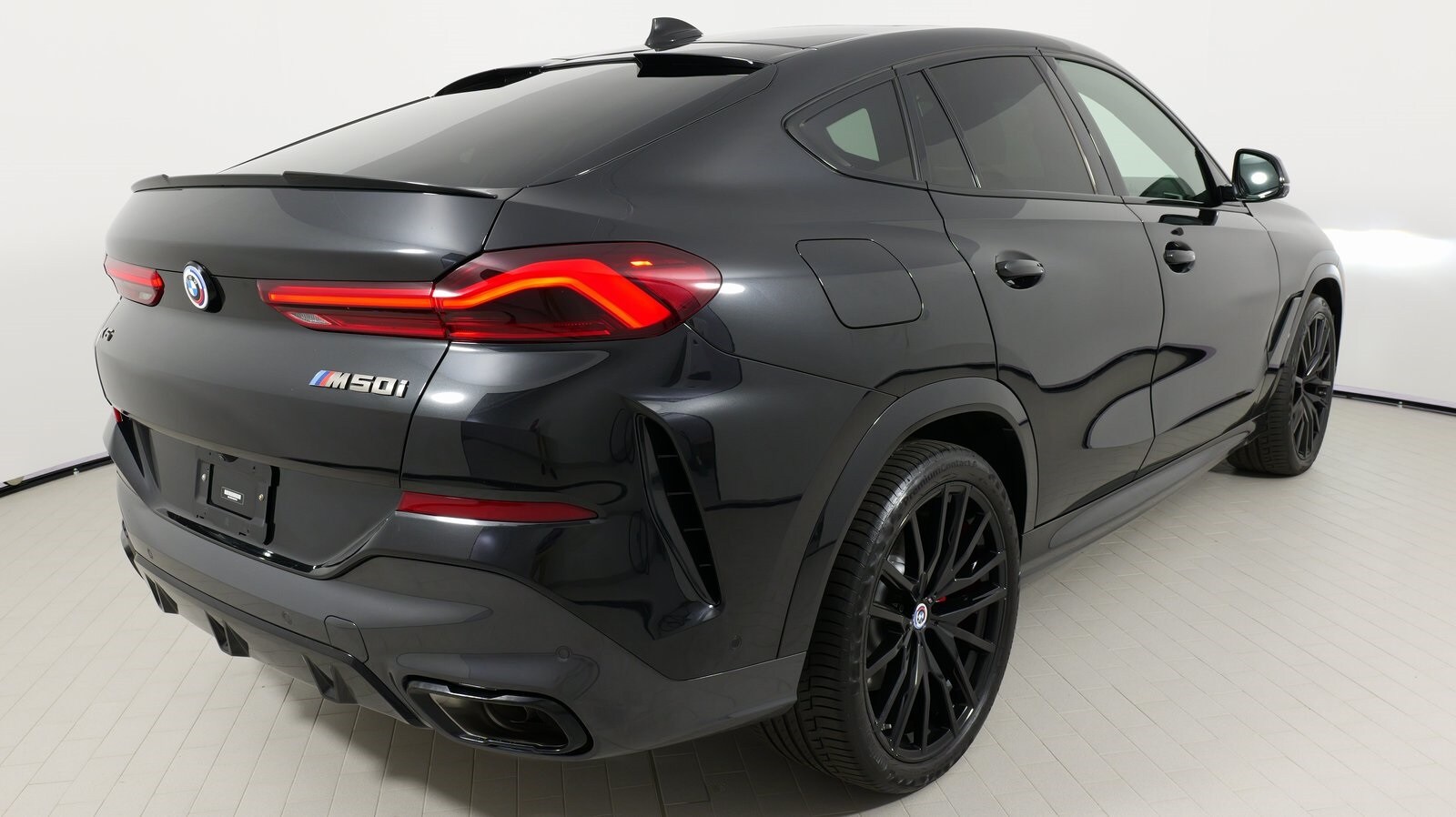 Vehicle image 17 of 86