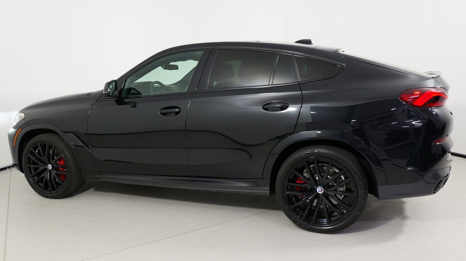 Vehicle image 22 of 86