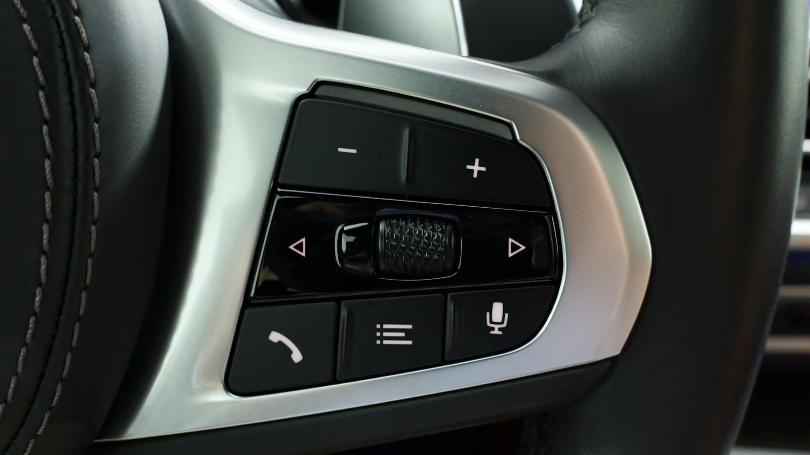 Vehicle image 80 of 86
