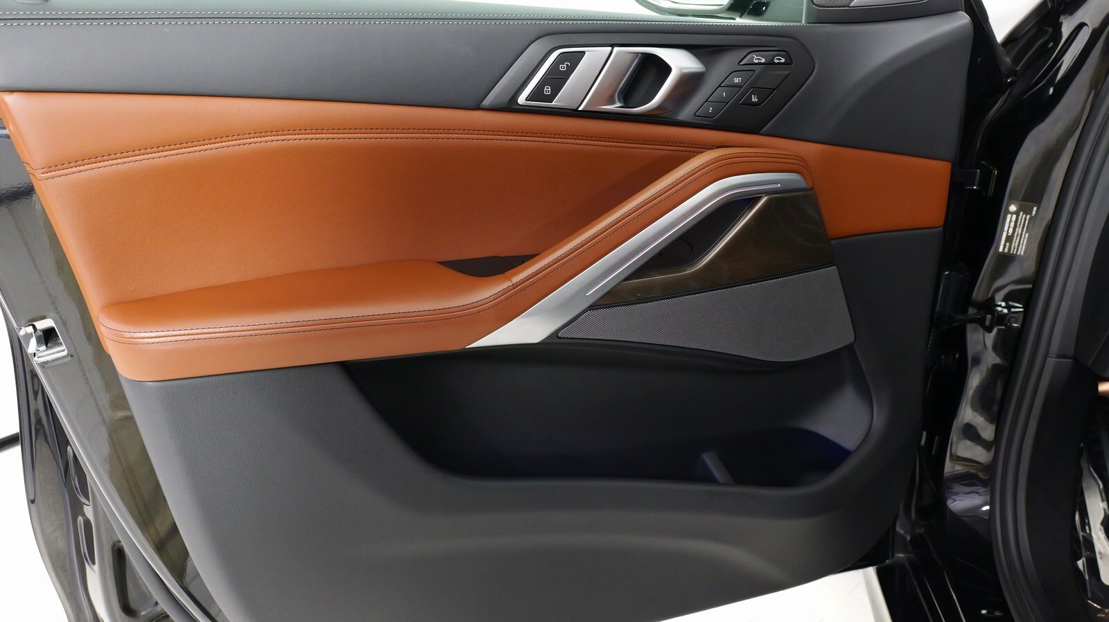 Vehicle image 65 of 86
