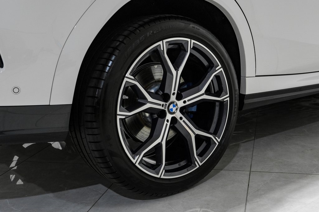 Vehicle image 49 of 53