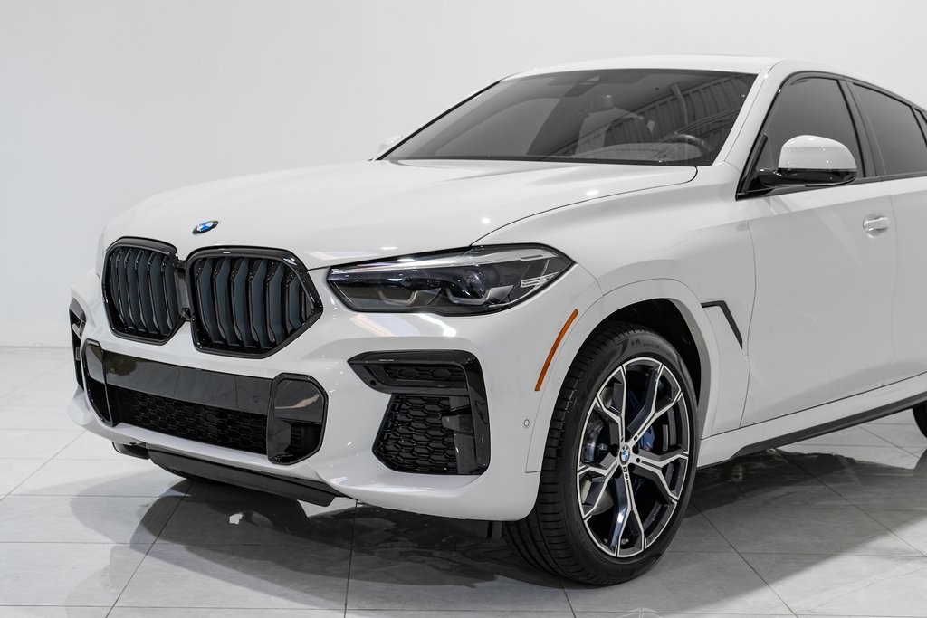 Vehicle image 3 of 53