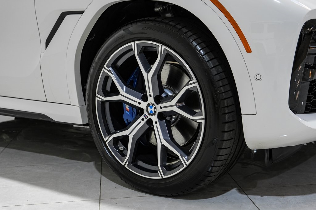 Vehicle image 50 of 53