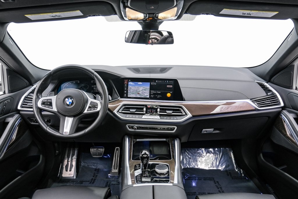 Vehicle image 17 of 53
