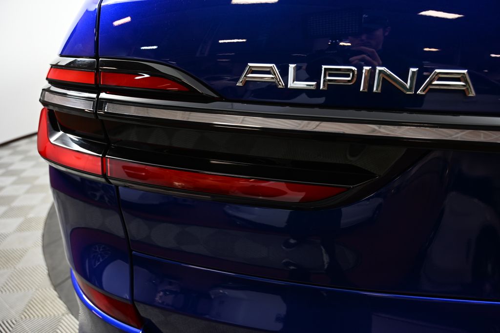 Vehicle image 11 of 29