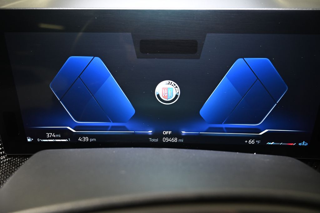 Vehicle image 28 of 29
