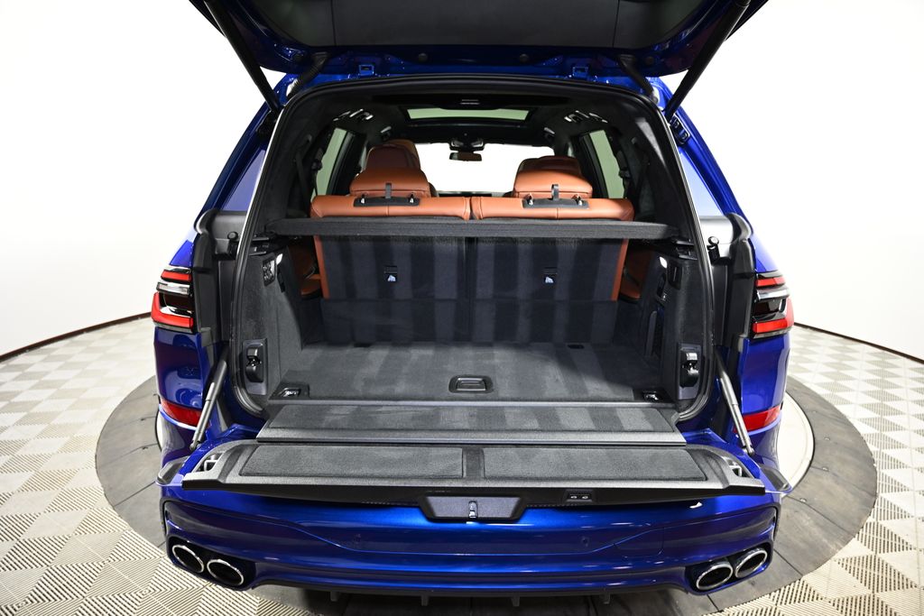 Vehicle image 10 of 29