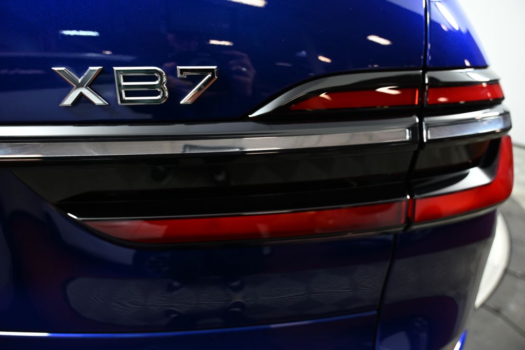Vehicle image 12 of 29
