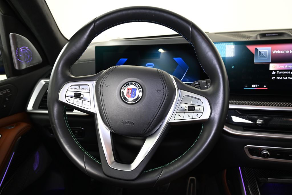 Vehicle image 18 of 29