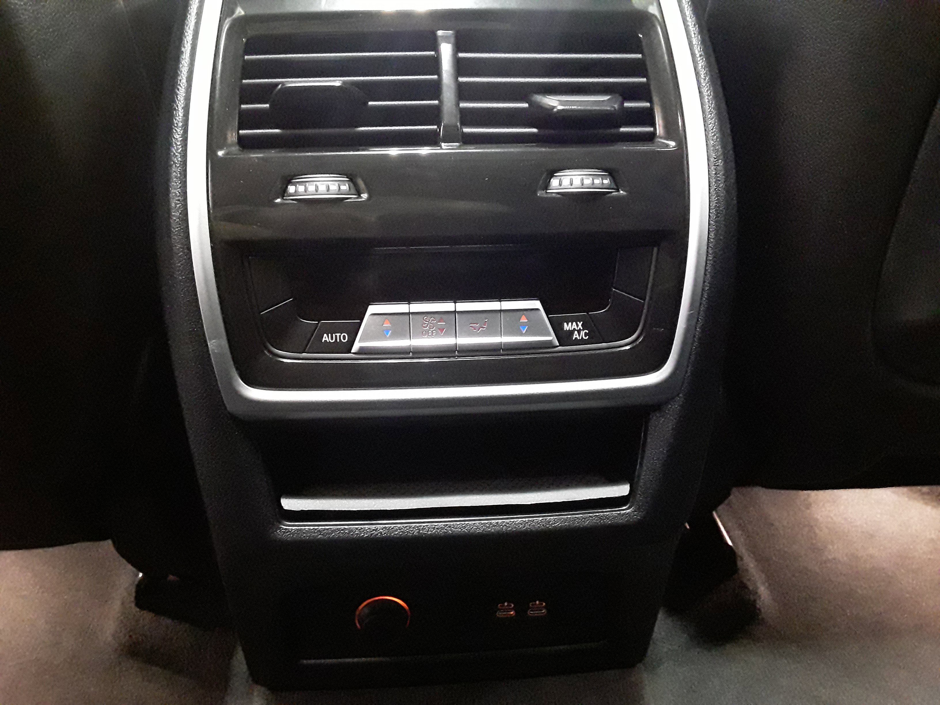 Vehicle image 15 of 34