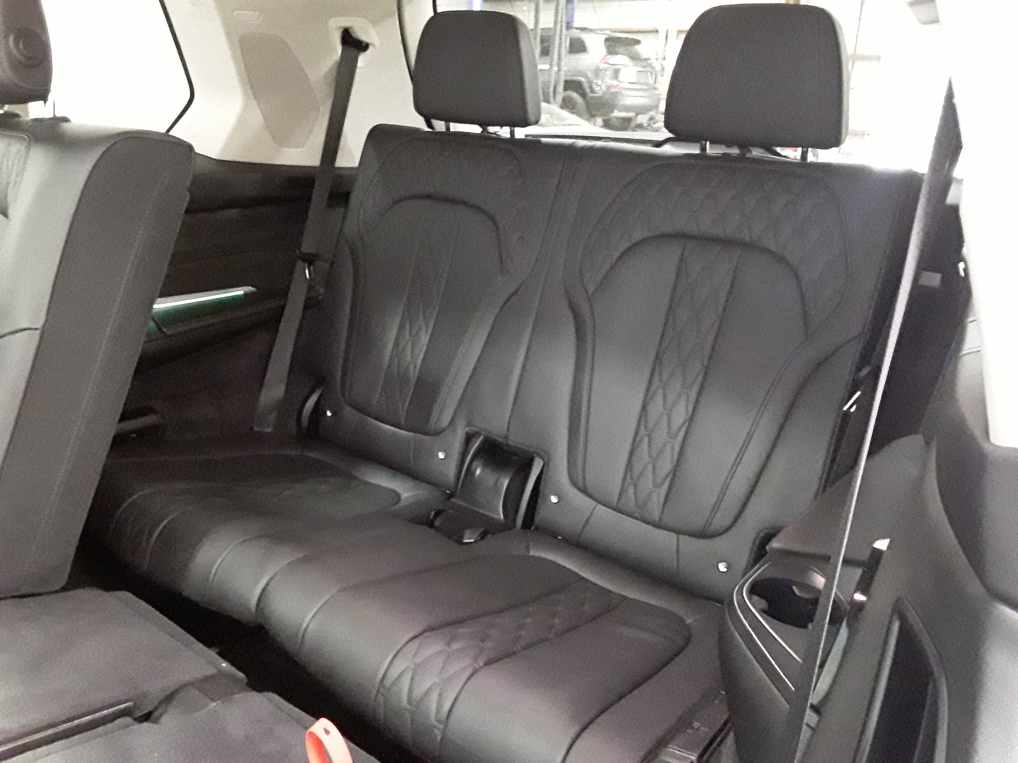Vehicle image 13 of 34