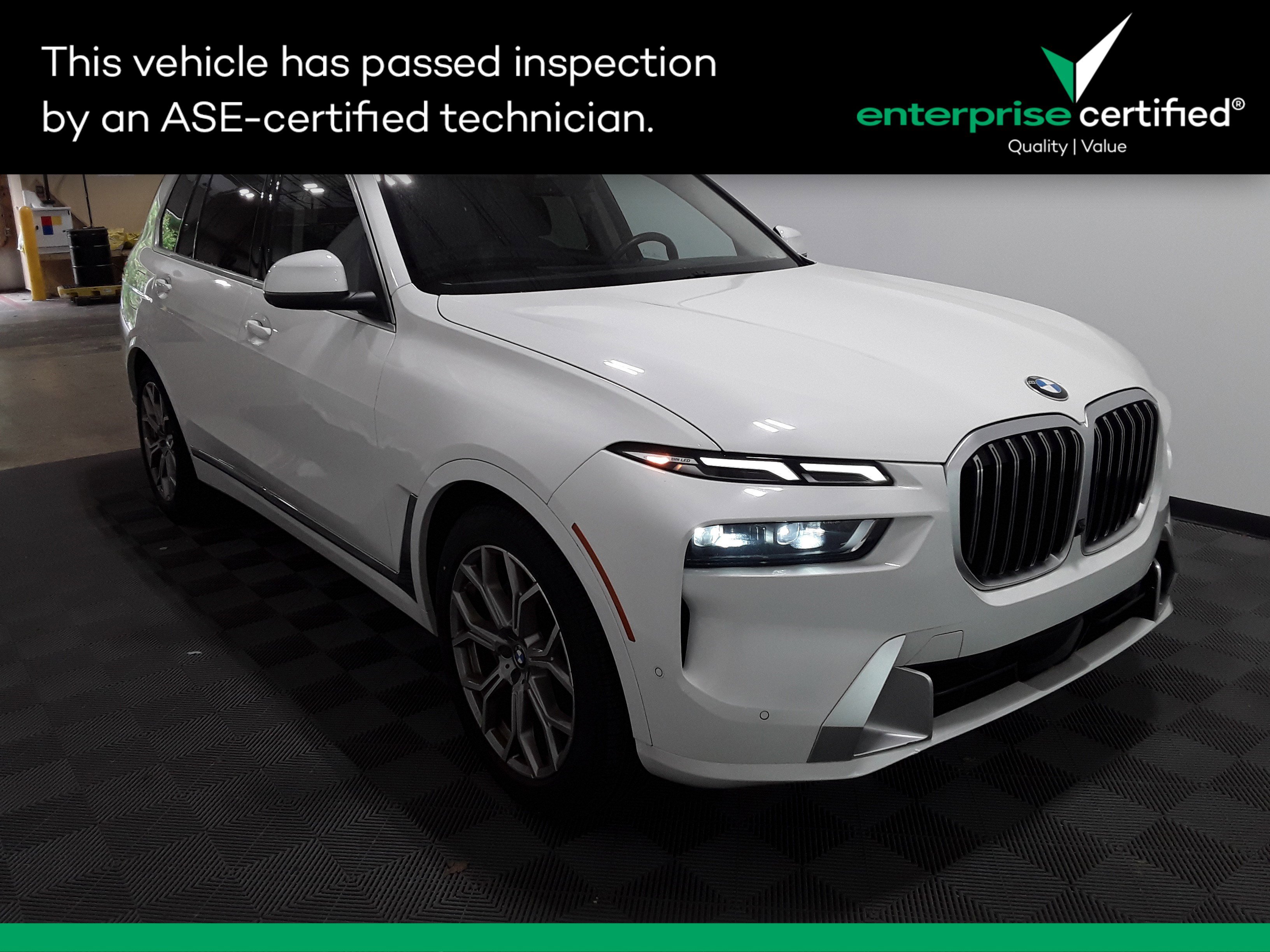Vehicle image 2 of 34