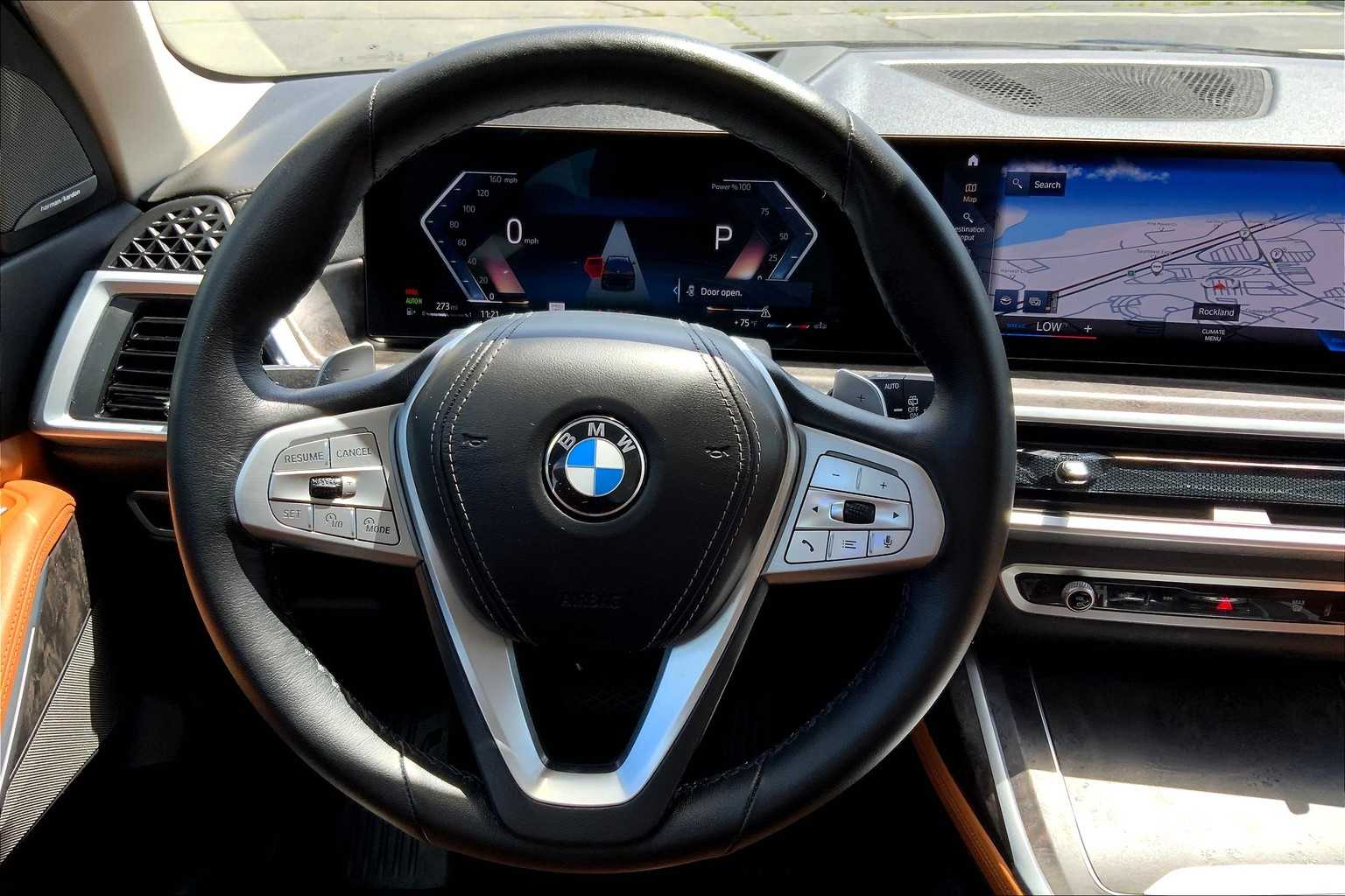 Vehicle image 14 of 30