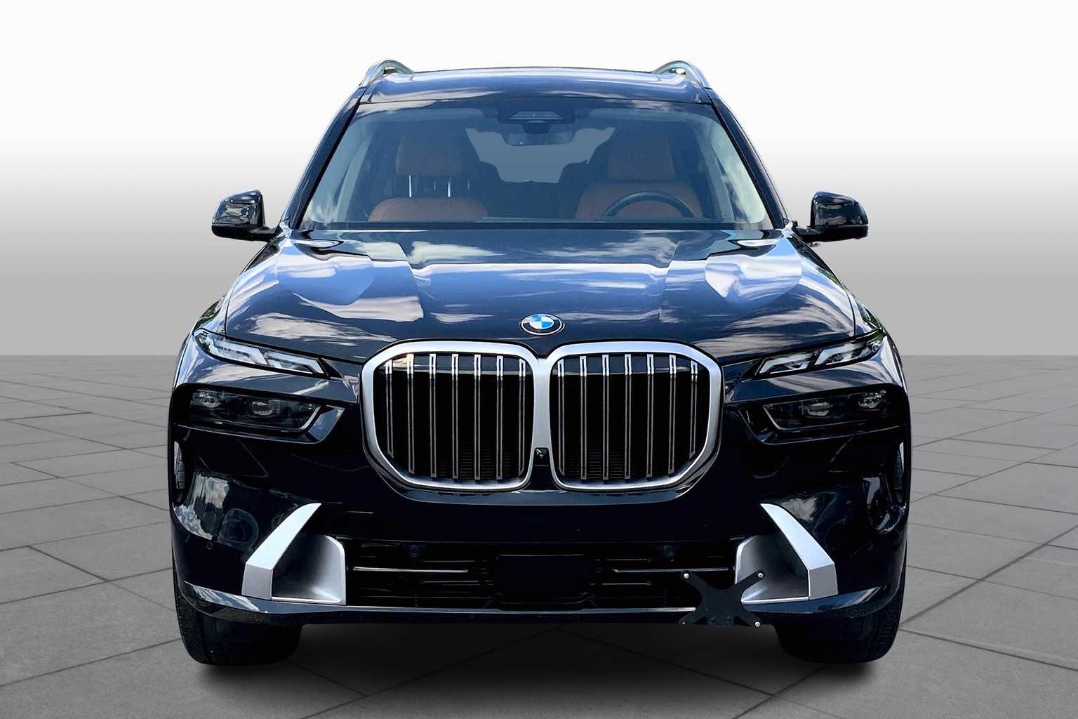 Vehicle image 2 of 30