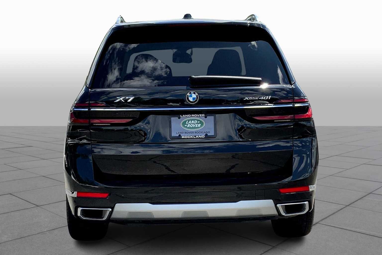 Vehicle image 5 of 30