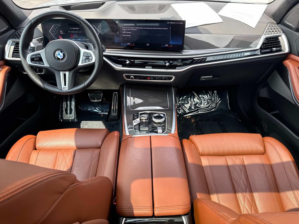 Vehicle image 16 of 31