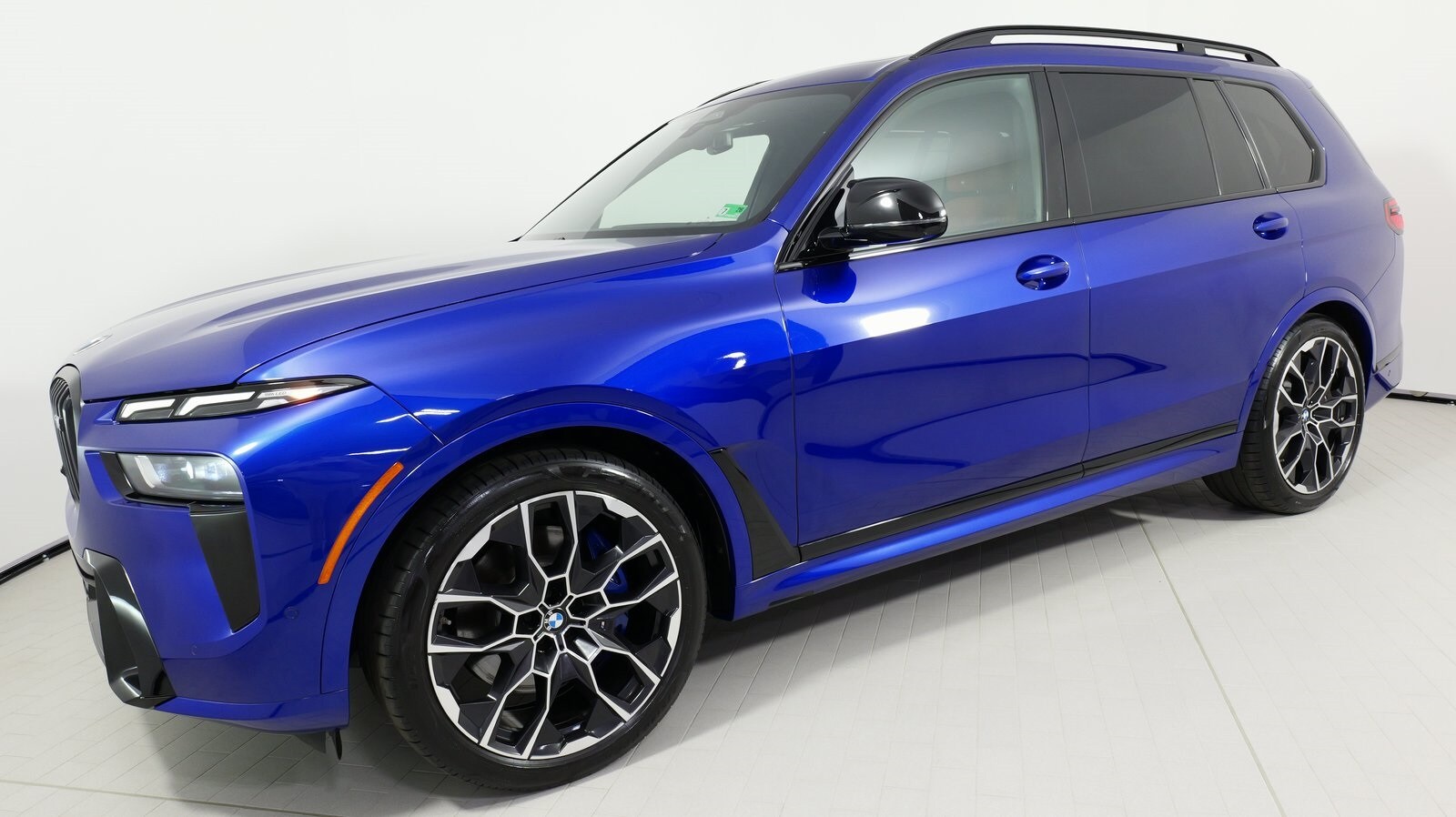 Vehicle image 2 of 95