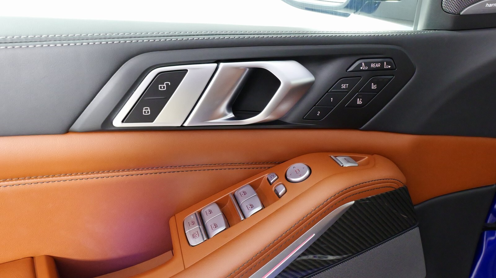Vehicle image 72 of 95