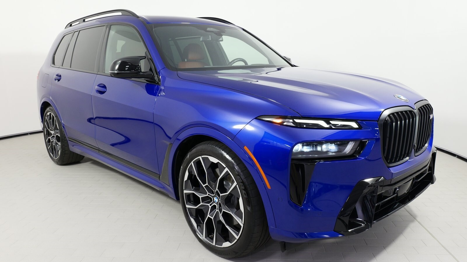 Vehicle image 12 of 95