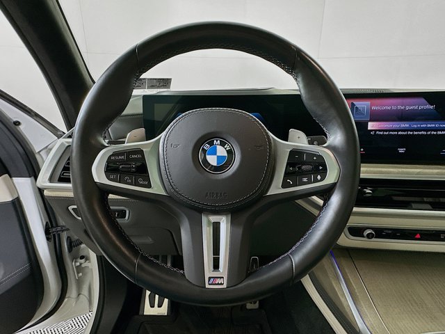 Vehicle image 11 of 35