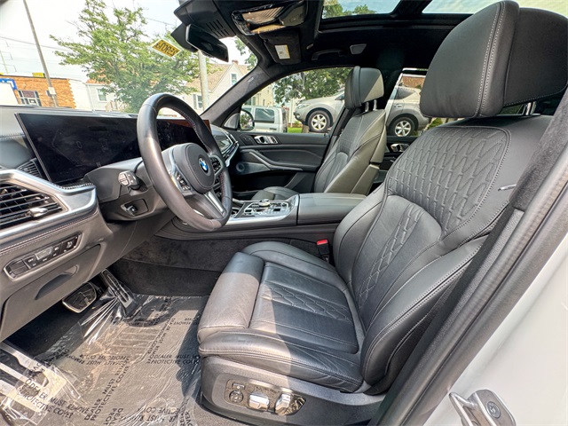Vehicle image 44 of 51