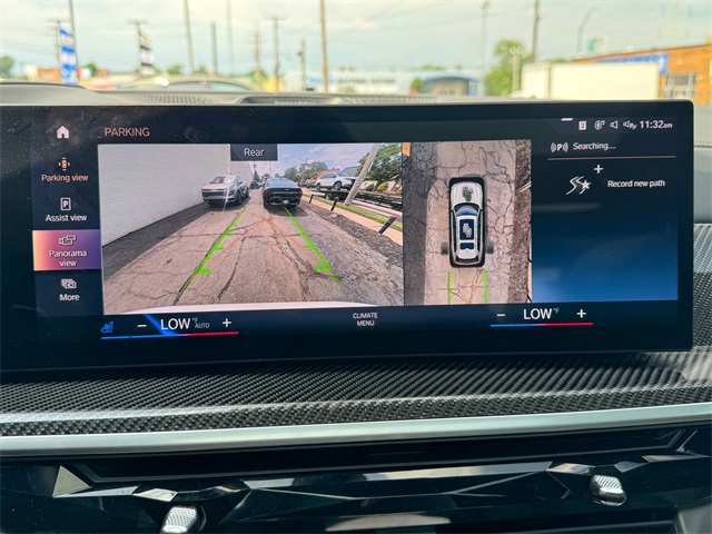 Vehicle image 33 of 51