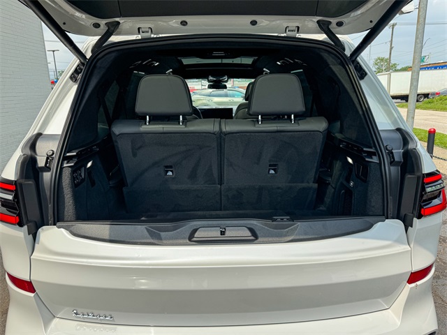 Vehicle image 14 of 51