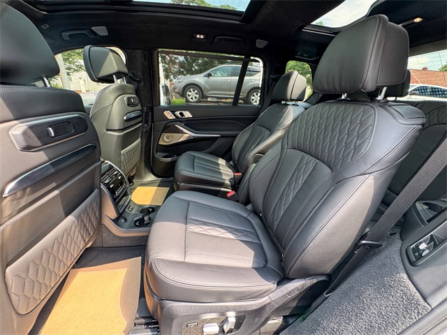 Vehicle image 20 of 51