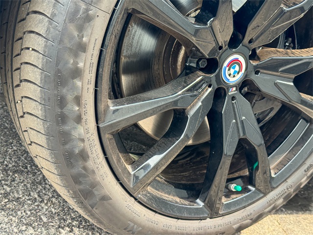 Vehicle image 13 of 51