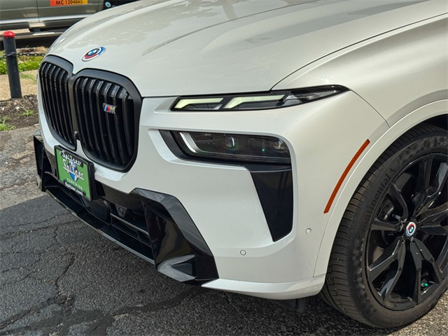 Vehicle image 47 of 51