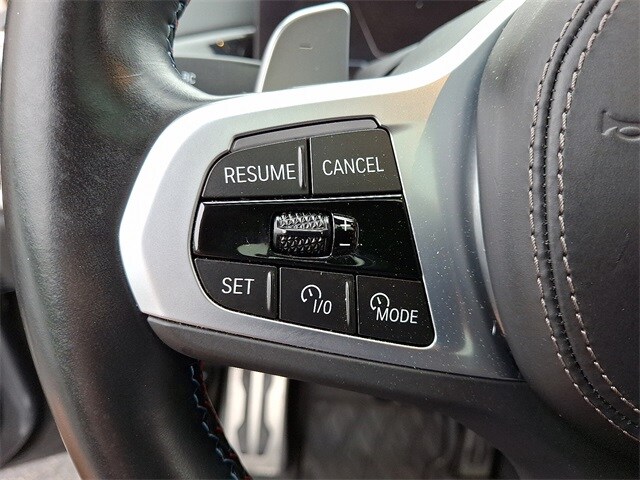 Vehicle image 23 of 33