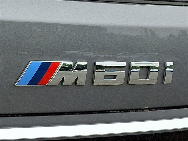 Vehicle image 32 of 33