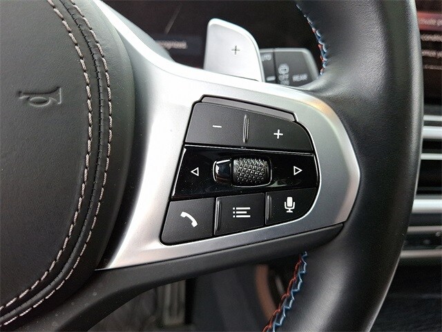 Vehicle image 24 of 33