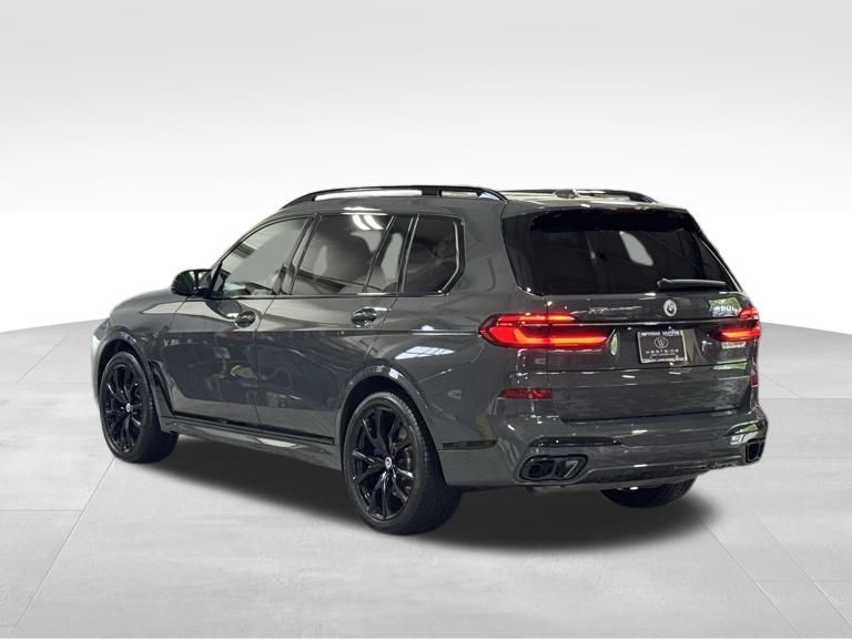 Vehicle image 8 of 37