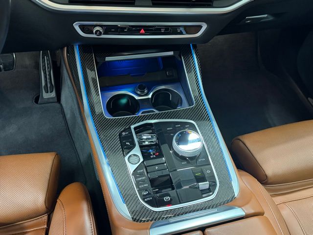Vehicle image 17 of 37