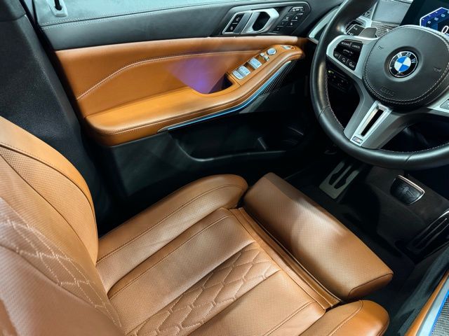 Vehicle image 27 of 37