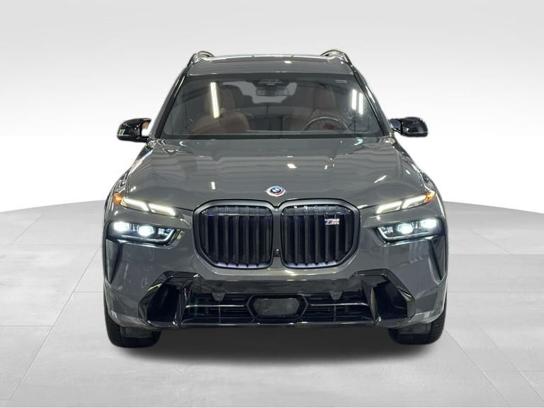 Vehicle image 3 of 37
