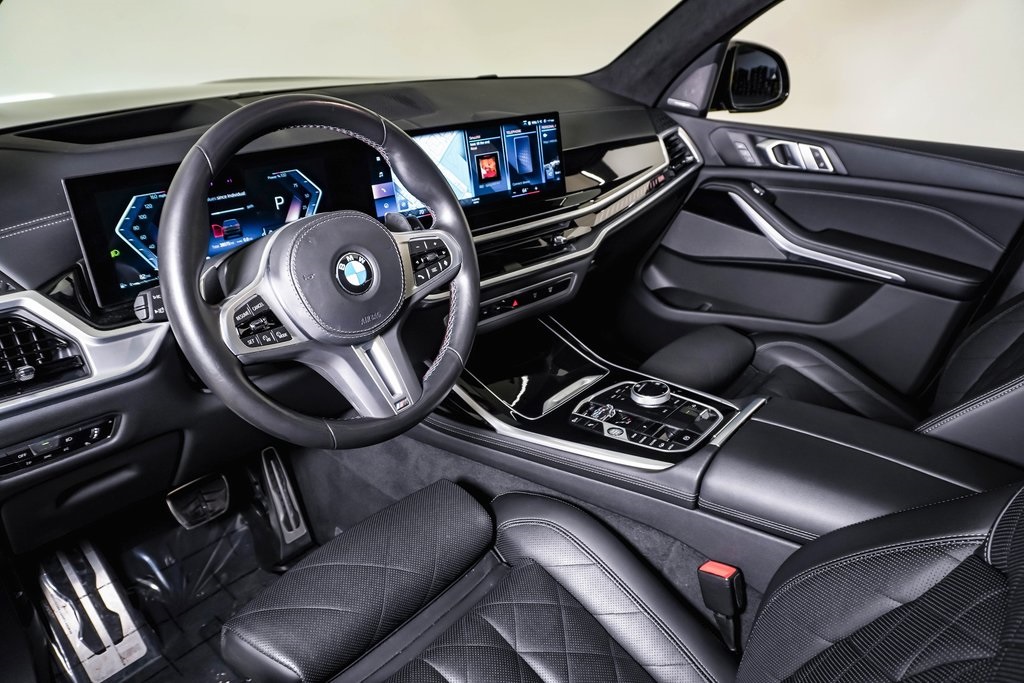 Vehicle image 20 of 30