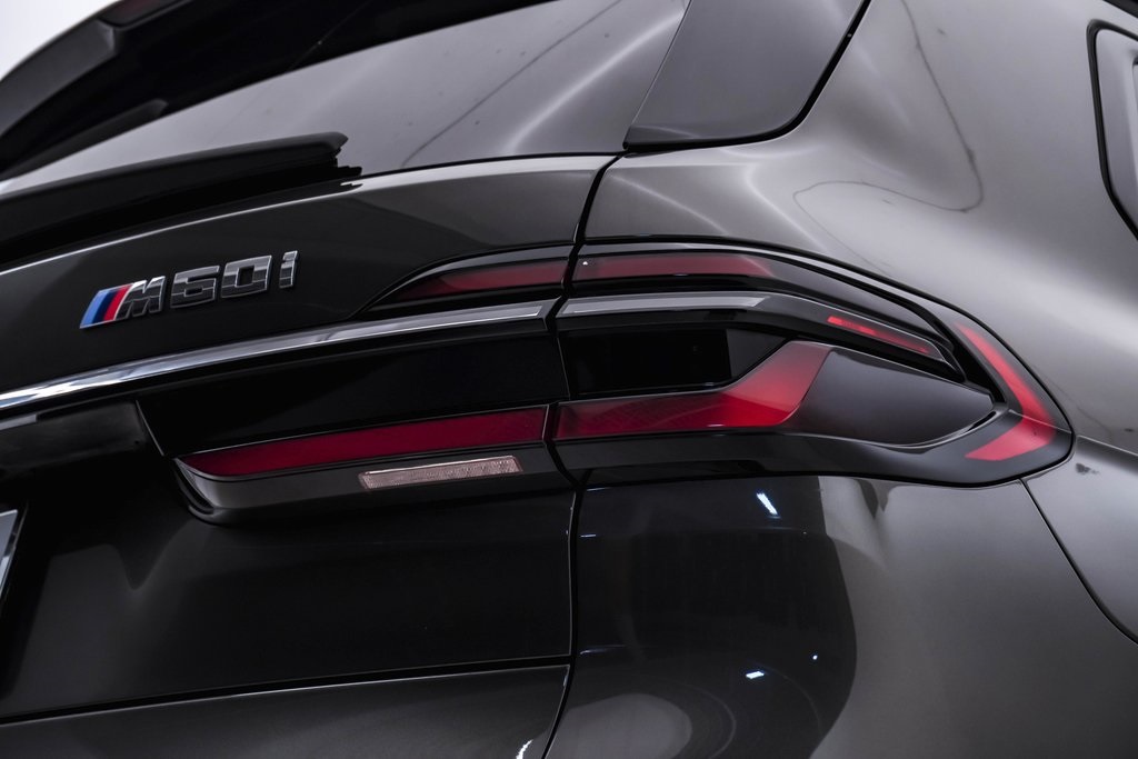 Vehicle image 13 of 30