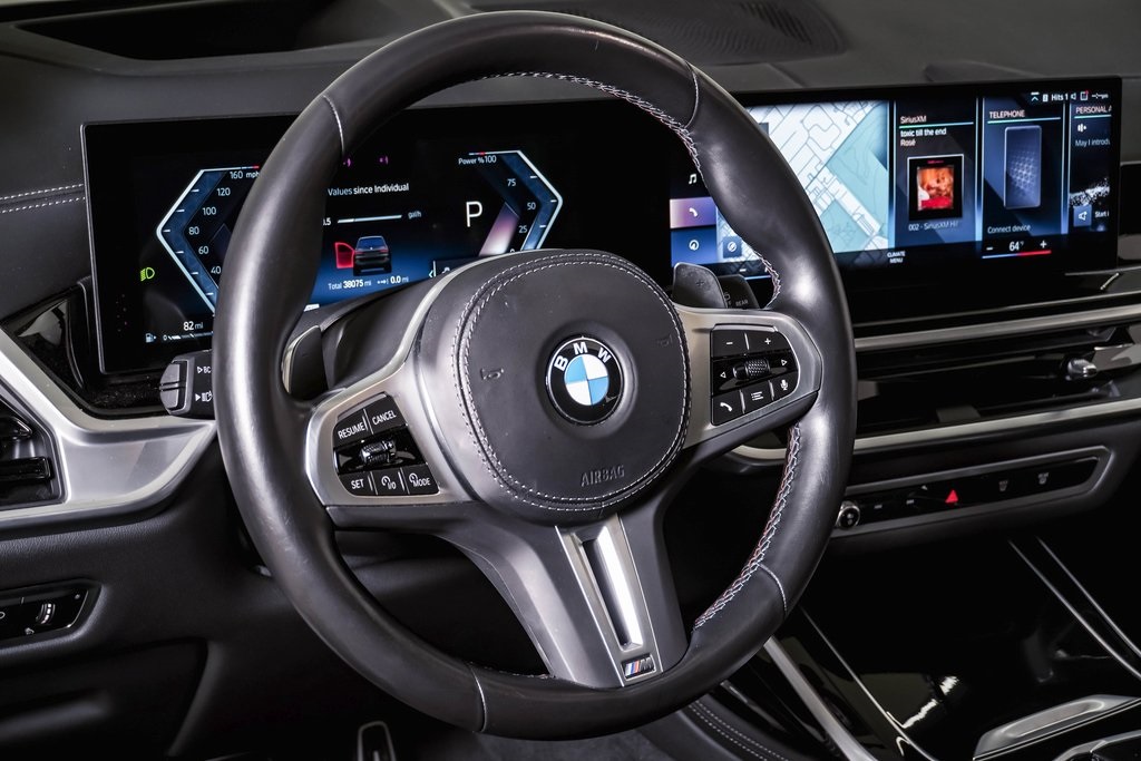 Vehicle image 21 of 30