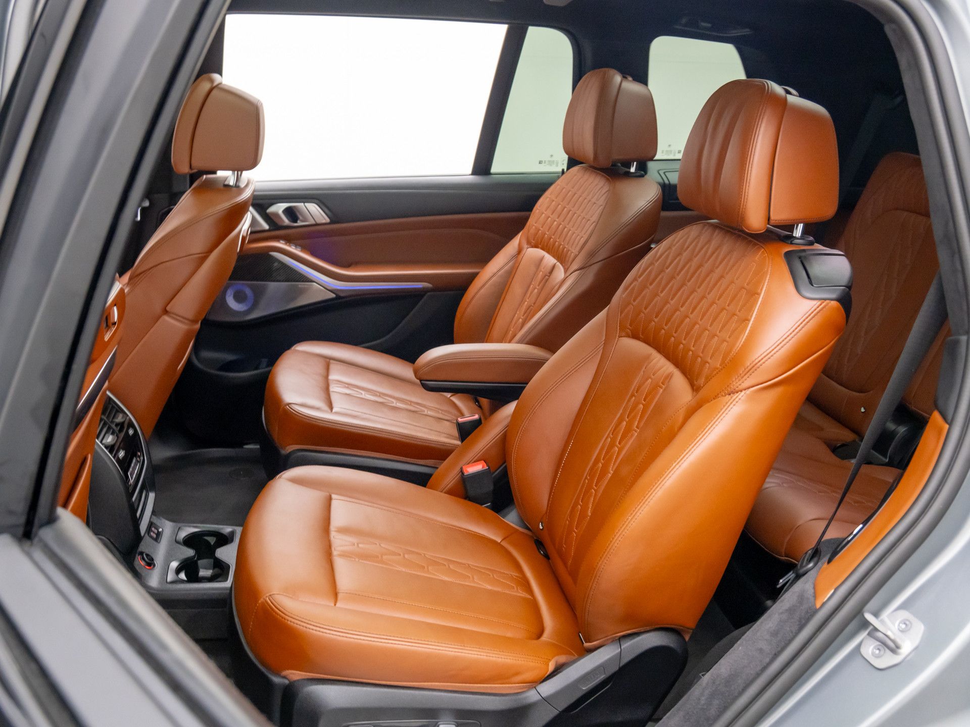 Vehicle image 17 of 36
