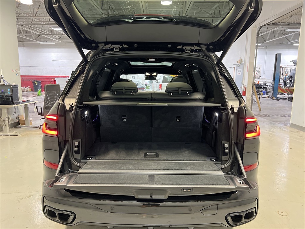 Vehicle image 12 of 33