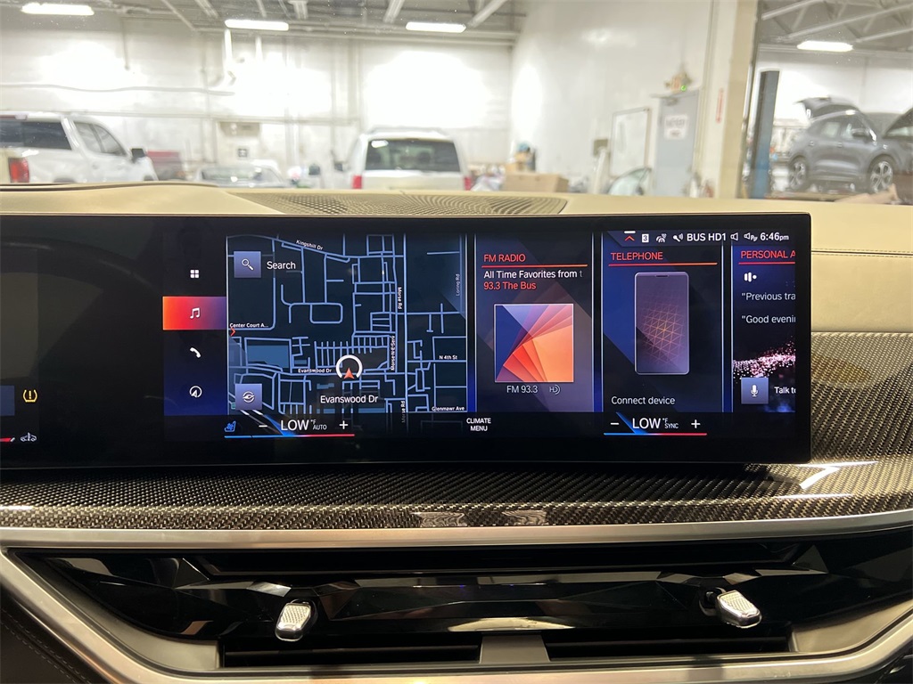 Vehicle image 23 of 33